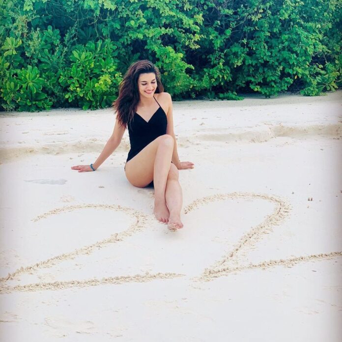 Kriti Sanon is holidaying in Maldives with her friends
