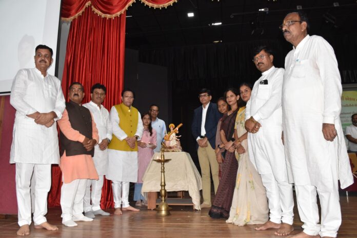 b3079cb1-5d94-4a5f-8f65-c99385ff1805