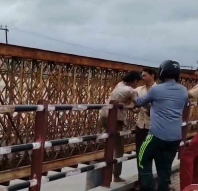 c06967a3-7b16-4d52-b439-8b219cd579d5