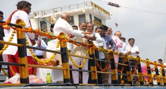 0f0ad63b-8f87-4a7d-96ba-549d7e23d0cb