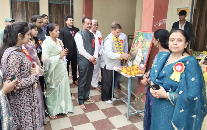 4bb27f09-cbd1-4335-bab8-7015fb37625f