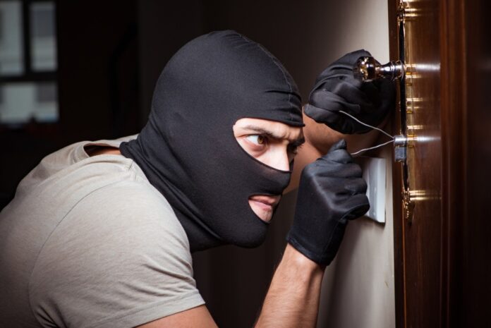 los-angeles-criminal-defense-lawyer-what-is-the-difference-between-theft-robbery-and-burglary