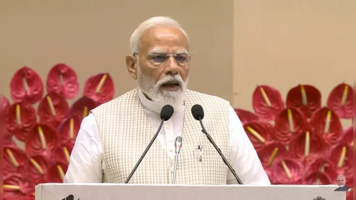 2vgusjn8_modi_625x300_13_April_26